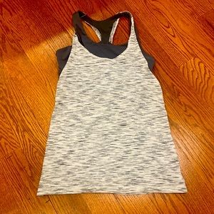 Lululemon tank with built in bra